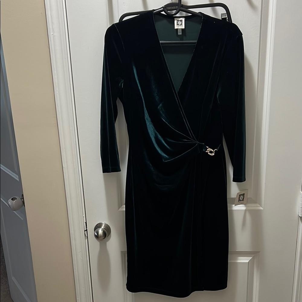 Elegant Velvet Wrap Dress in Deep Green